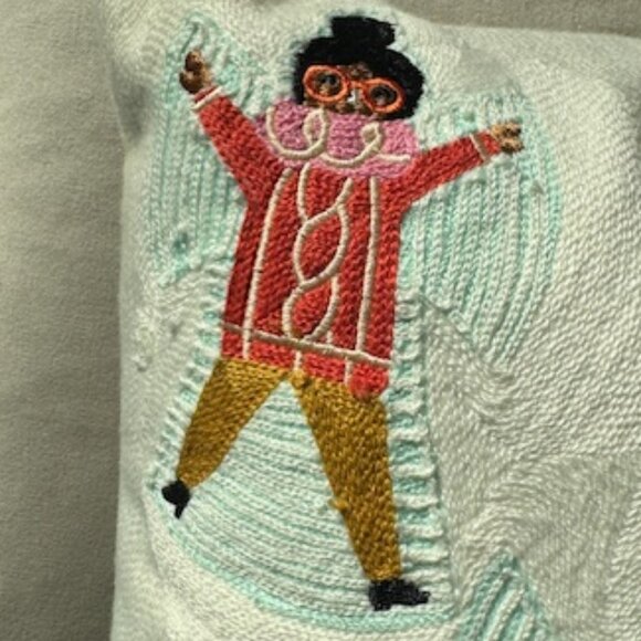 Embroidered Snow Angels Winter Throw Pillow - Ivory- NWT - Picture 8 of 13